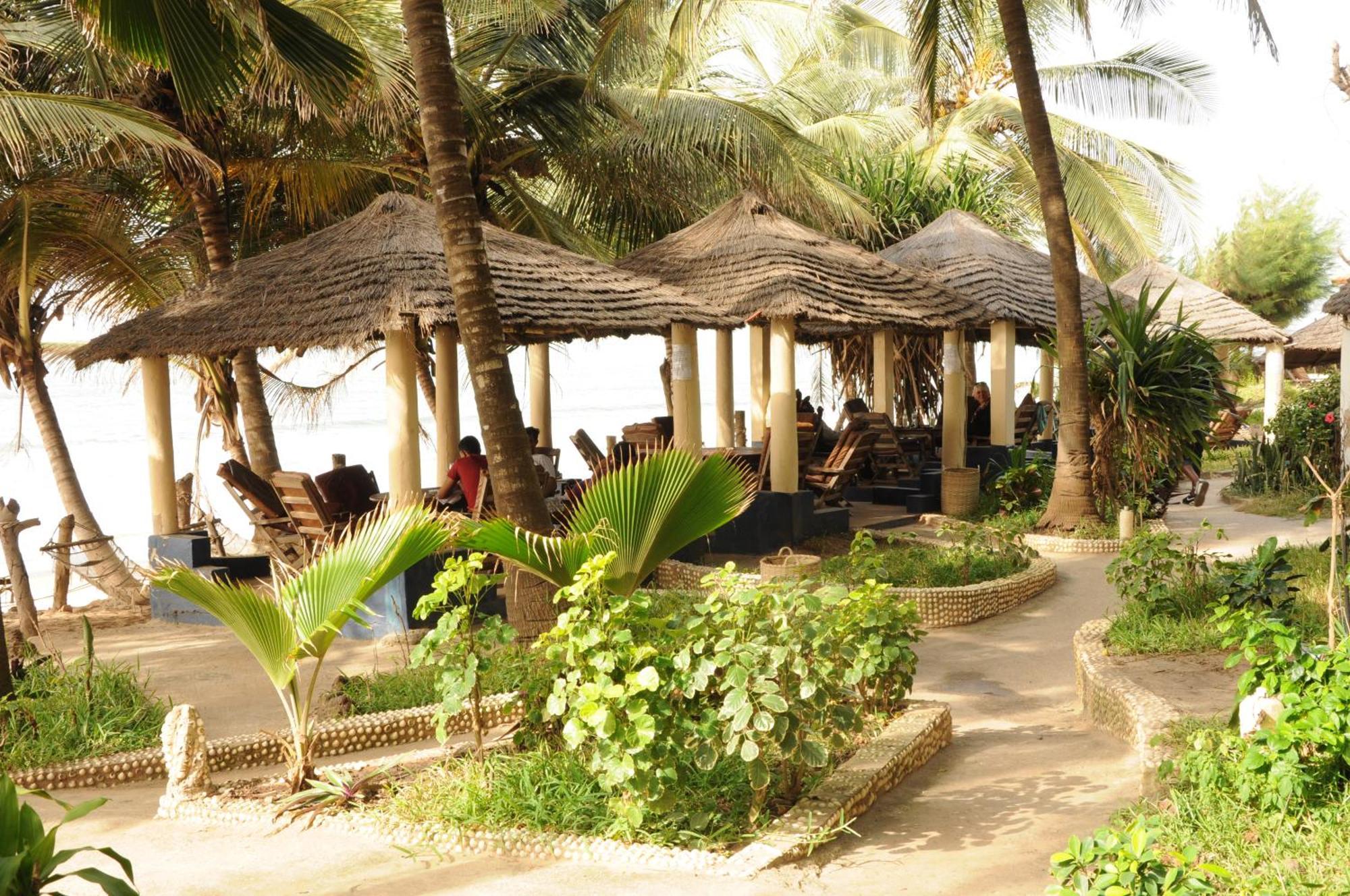 Leybato Beach Hotel Fajara Экстерьер фото